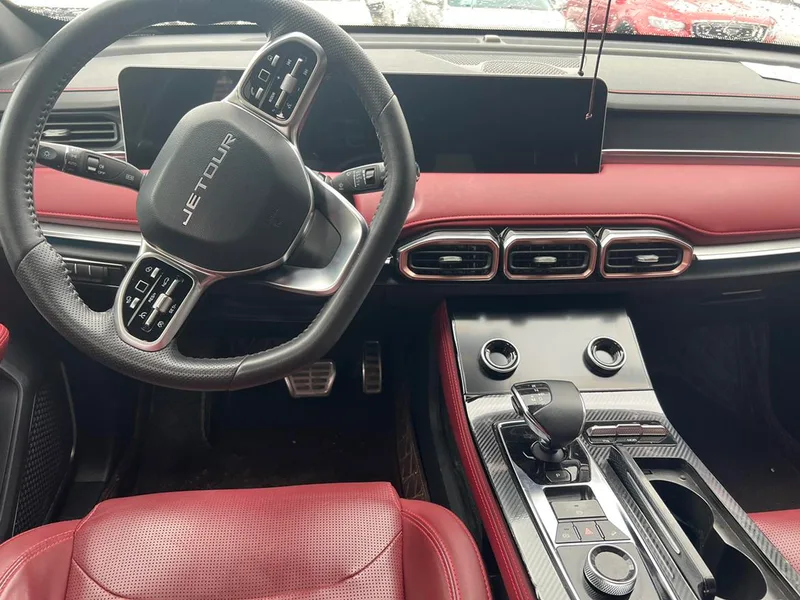 Jetour X70 PLUS 2021 Zhuge 1.6T DCT Wuhou 7 seat interior photo 10 Jetour X70 PLUS 2021 Zhuge 1.6T DCT Wuhou 7 seat interior photo 10