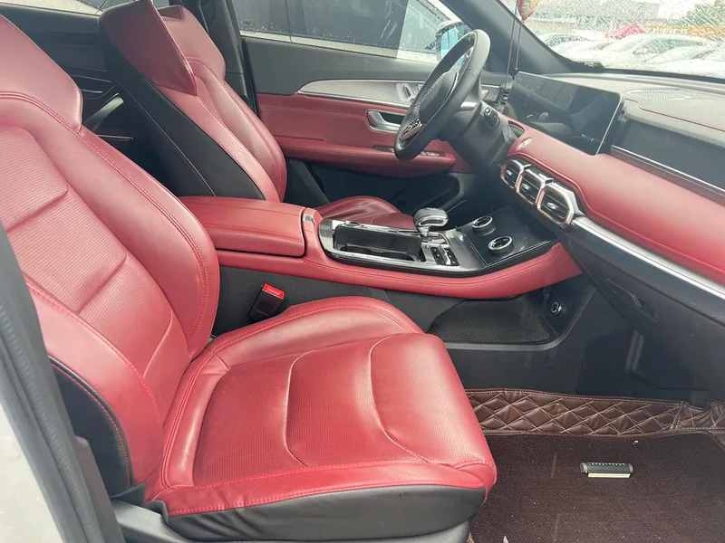 Jetour X70 PLUS 2021 Zhuge 1.6T DCT Wuhou 7 seat interior photo 13 Jetour X70 PLUS 2021 Zhuge 1.6T DCT Wuhou 7 seat interior photo 13