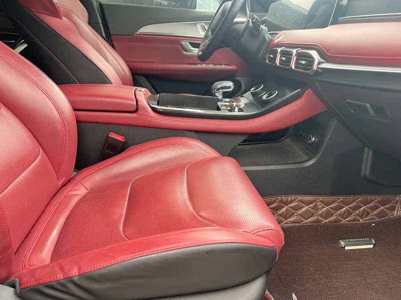 Jetour X70 PLUS 2021 Zhuge 1.6T DCT Wuhou 7 seat interior photo 14 Jetour X70 PLUS 2021 Zhuge 1.6T DCT Wuhou 7 seat interior photo 14