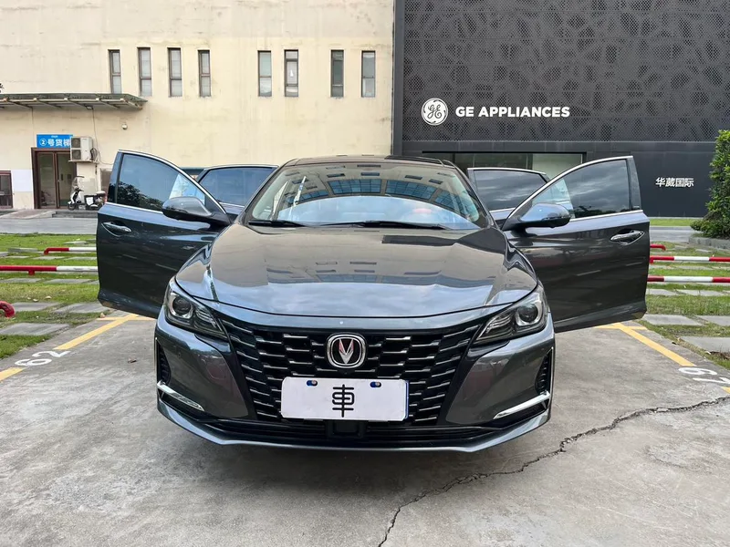 Changan Raeton CC 2022 Blue Whale Edition 1.5T DCT Premium Trim interior photo 13