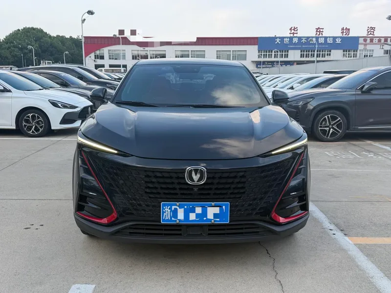 Changan UNI-T 2020 1.5T Премиальная комплектация экстерьер фото 2 Changan UNI-T 2020 1.5T Премиальная комплектация экстерьер фото 2