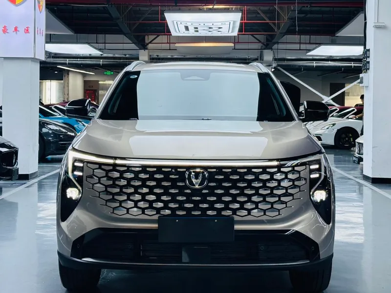 Changan CS55 PLUS 2026 Fourth generation New Blue Whale 1.5T Tianshu Honorable Type exterior photo 2 Changan CS55 PLUS 2026 Fourth generation New Blue Whale 1.5T Tianshu Honorable Type exterior photo 2