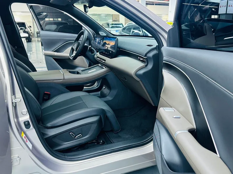 Changan CS55 PLUS 2026 Fourth generation New Blue Whale 1.5T Tianshu Honorable Type exterior photo 8 Changan CS55 PLUS 2026 Fourth generation New Blue Whale 1.5T Tianshu Honorable Type exterior photo 8