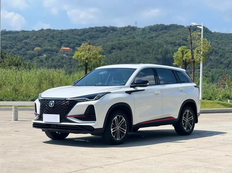 Changan CS75 PLUS 2021 1.5T Автоматический авангард экстерьер фото 1 Changan CS75 PLUS 2021 1.5T Автоматический авангард экстерьер фото 1