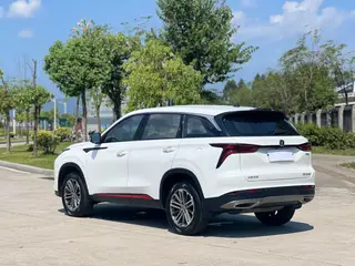 Changan CS75 PLUS 2021 1.5T Автоматический авангард экстерьер фото 6 Changan CS75 PLUS 2021 1.5T Автоматический авангард экстерьер фото 6