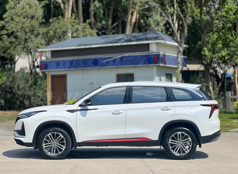 Changan CS75 PLUS 2021 1.5T Автоматический авангард экстерьер фото 7 Changan CS75 PLUS 2021 1.5T Автоматический авангард экстерьер фото 7