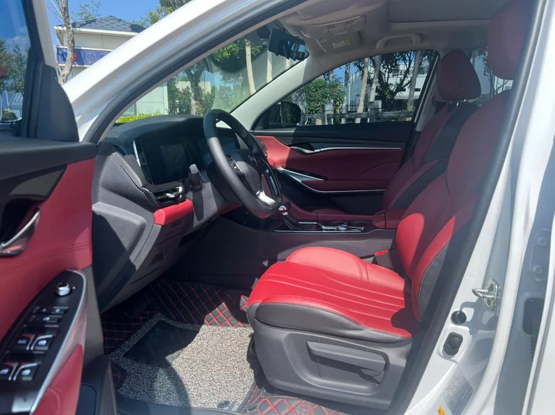 Changan CS75 PLUS 2021 1.5T Автоматический авангард экстерьер фото 8 Changan CS75 PLUS 2021 1.5T Автоматический авангард экстерьер фото 8
