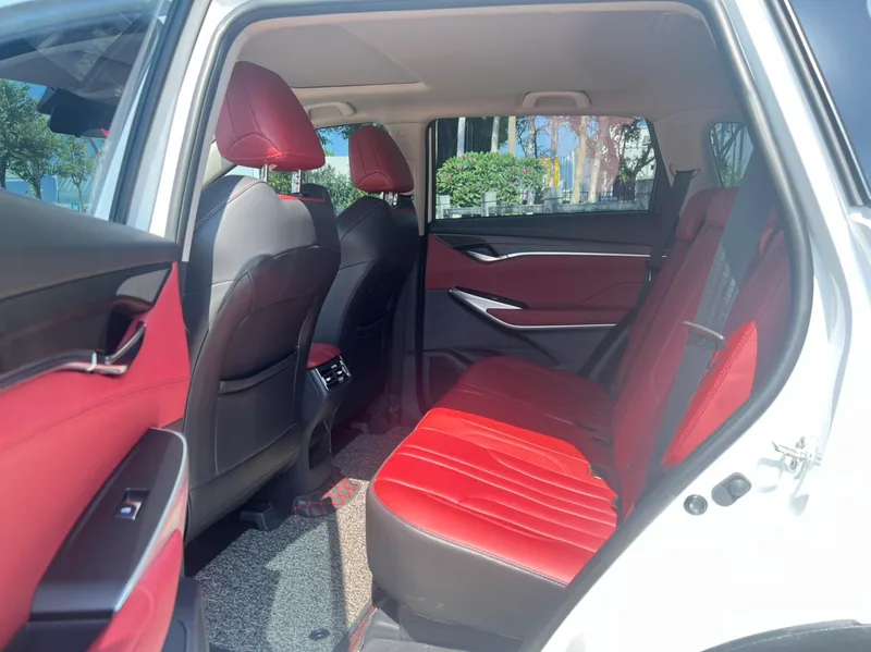 Changan CS75 PLUS 2021 1.5T Автоматический авангард экстерьер фото 9 Changan CS75 PLUS 2021 1.5T Автоматический авангард экстерьер фото 9