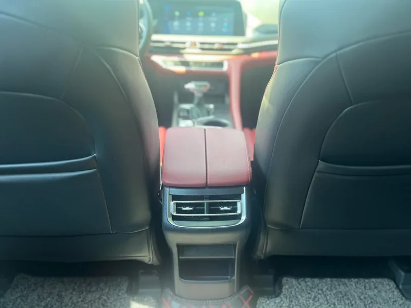 Changan CS75 PLUS 2021 1.5T Автоматический авангард интерьер фото 14 Changan CS75 PLUS 2021 1.5T Автоматический авангард интерьер фото 14