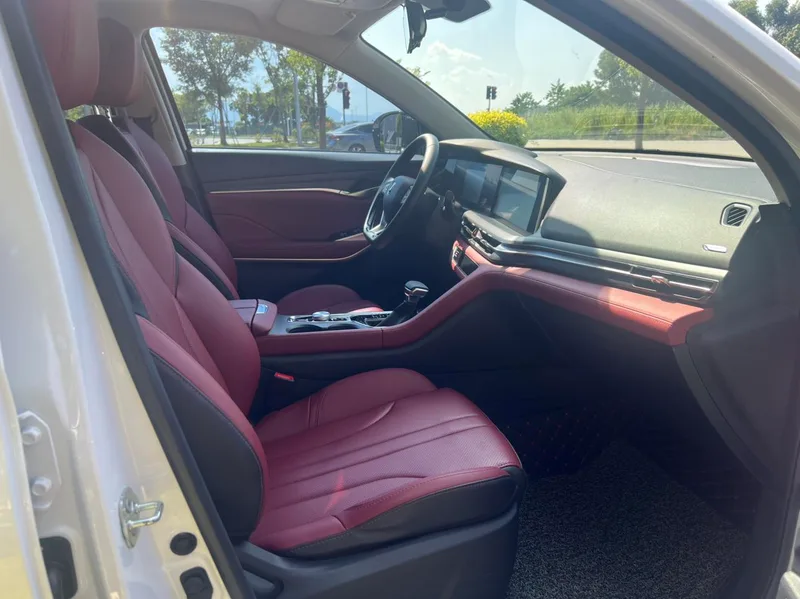 Changan CS75 PLUS 2021 1.5T Автоматический авангард интерьер фото 18 Changan CS75 PLUS 2021 1.5T Автоматический авангард интерьер фото 18