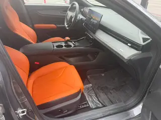 Changan UNI-V 2025 Tercera generación 2.0T Tipo de velocidad interior foto 14 Changan UNI-V 2025 Tercera generación 2.0T Tipo de velocidad interior foto 14