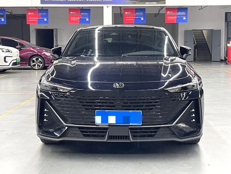 Changan UNI-V 2023 1.5T Premium Trim exterior photo 2 Changan UNI-V 2023 1.5T Premium Trim exterior photo 2