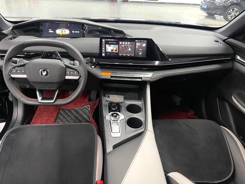 Changan UNI-V 2023 1.5T Premium Trim exterior photo 5 Changan UNI-V 2023 1.5T Premium Trim exterior photo 5