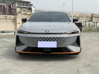 Changan UNI-V 2024 1.5T Luxury sports-style exterior photo 2 Changan UNI-V 2024 1.5T Luxury sports-style exterior photo 2