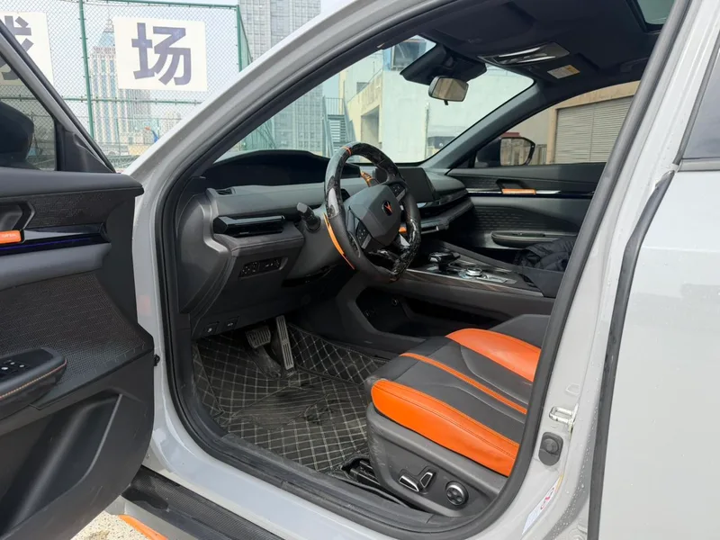 Changan UNI-V 2024 1.5T Luxury sports-style interior photo 10 Changan UNI-V 2024 1.5T Luxury sports-style interior photo 10