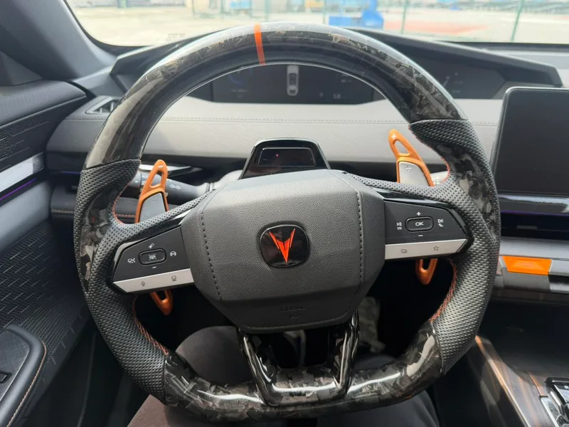 Changan UNI-V 2024 1.5T Luxury sports-style interior photo 11 Changan UNI-V 2024 1.5T Luxury sports-style interior photo 11