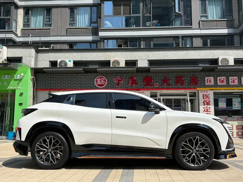 Changan UNI-T 2022 1.5T Sports version Premium Trim exterior photo 6 Changan UNI-T 2022 1.5T Sports version Premium Trim exterior photo 6