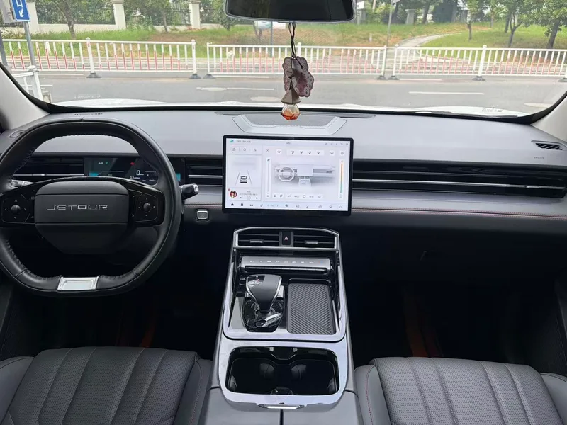 Jetour Dasheng 2026 1.5T DCT Luxury Edition interior photo 12 Jetour Dasheng 2026 1.5T DCT Luxury Edition interior photo 12