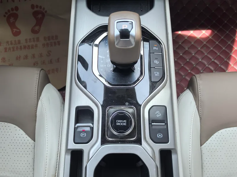 Geely ICON 2020 1.5TD DCT i9 BSG interior photo 16 Geely ICON 2020 1.5TD DCT i9 BSG interior photo 16