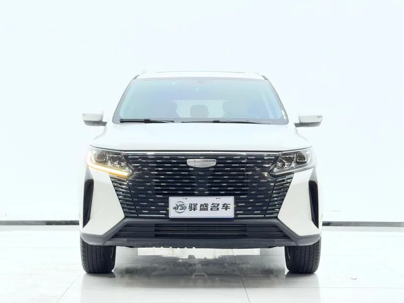 Geely Okavango Pro 2024 1.5TD DCT Вертикальный и горизонтальный экстерьер фото 2 Geely Okavango Pro 2024 1.5TD DCT Вертикальный и горизонтальный экстерьер фото 2