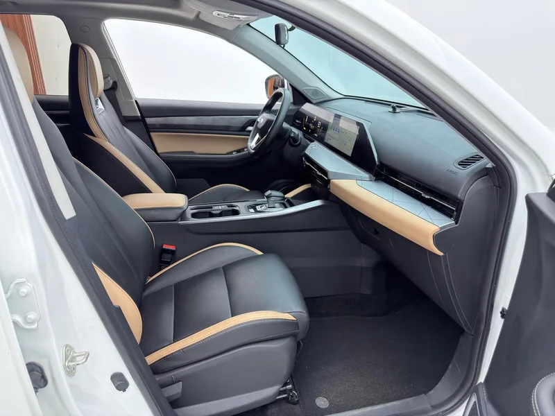 Geely Okavango Pro 2024 1.5TD DCT Вертикальный и горизонтальный интерьер фото 13 Geely Okavango Pro 2024 1.5TD DCT Вертикальный и горизонтальный интерьер фото 13