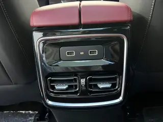 Jetour X70 PLUS 2023 1.5T DCT Brave person PLUS 5 seat interior photo 12 Jetour X70 PLUS 2023 1.5T DCT Brave person PLUS 5 seat interior photo 12