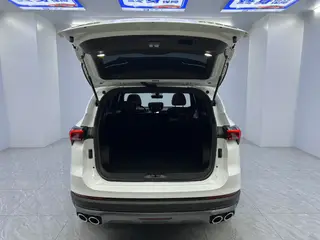 Jetour X70 PLUS 2023 1.5T DCT Brave person PLUS 5 seat interior photo 18 Jetour X70 PLUS 2023 1.5T DCT Brave person PLUS 5 seat interior photo 18