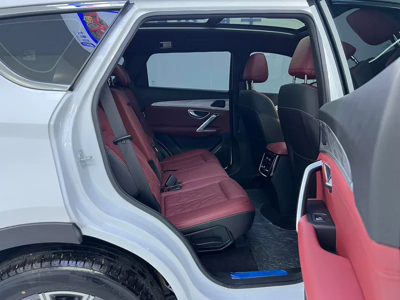 Jetour X70 PLUS 2023 1.5T DCT Brave person PLUS 5 seat interior photo 20 Jetour X70 PLUS 2023 1.5T DCT Brave person PLUS 5 seat interior photo 20