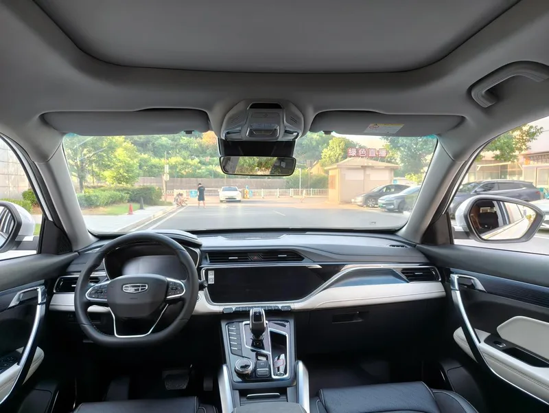 Geely Boyue 2022 Boyue X 1.8TD DCT Smart interior photo 9
