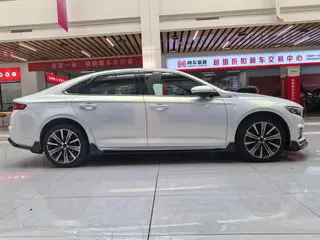 Geely Preface 2025 2.0T Oriental Yao full moon version exterior photo 5 Geely Preface 2025 2.0T Oriental Yao full moon version exterior photo 5