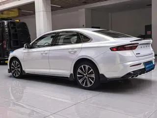 Geely Preface 2025 2.0T Oriental Yao full moon version exterior photo 6 Geely Preface 2025 2.0T Oriental Yao full moon version exterior photo 6