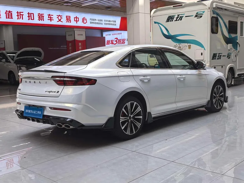 Geely Preface 2025 2.0T Oriental Yao full moon version exterior photo 7 Geely Preface 2025 2.0T Oriental Yao full moon version exterior photo 7