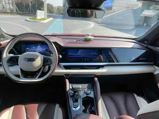 Geely Monjaro 2021 2.0TD DCT EVO Tipo Zhizun con tracción en dos ruedas interior foto 6 Geely Monjaro 2021 2.0TD DCT EVO Tipo Zhizun con tracción en dos ruedas interior foto 6