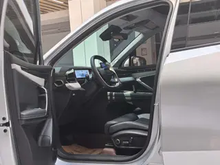 Geely Boyue L 2024 1.5TD DCT Flagship Edition interior photo 11 Geely Boyue L 2024 1.5TD DCT Flagship Edition interior photo 11