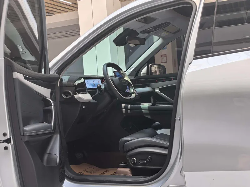Geely Boyue L 2024 1.5TD DCT Flagship Edition interior photo 11 Geely Boyue L 2024 1.5TD DCT Flagship Edition interior photo 11