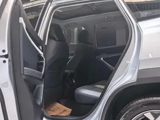 Geely Boyue L 2024 1.5TD DCT Flagship Edition interior photo 12 Geely Boyue L 2024 1.5TD DCT Flagship Edition interior photo 12