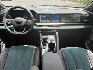 Geely Monjaro 2021 2.0TD DCT EVO Flagship à deux roues motrices intérieur photo 6