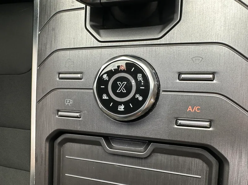 Jetour T2 2023 2.0TD Four-wheel drive Conquer PRO interior photo 11 Jetour T2 2023 2.0TD Four-wheel drive Conquer PRO interior photo 11