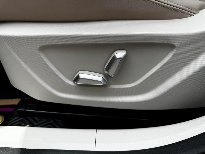 Geely ICON 2023 1.5TD Chocolate Alcoholic Edition exterior photo 7 Geely ICON 2023 1.5TD Chocolate Alcoholic Edition exterior photo 7