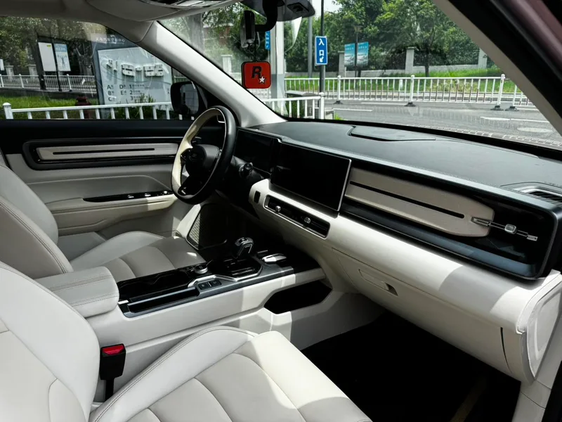 Geely ICON 2023 1.5TD Chocolate Alcoholic Edition interior photo 10 Geely ICON 2023 1.5TD Chocolate Alcoholic Edition interior photo 10