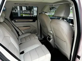Geely ICON 2023 1.5TD Chocolate Alcoholic Edition interior photo 11 Geely ICON 2023 1.5TD Chocolate Alcoholic Edition interior photo 11
