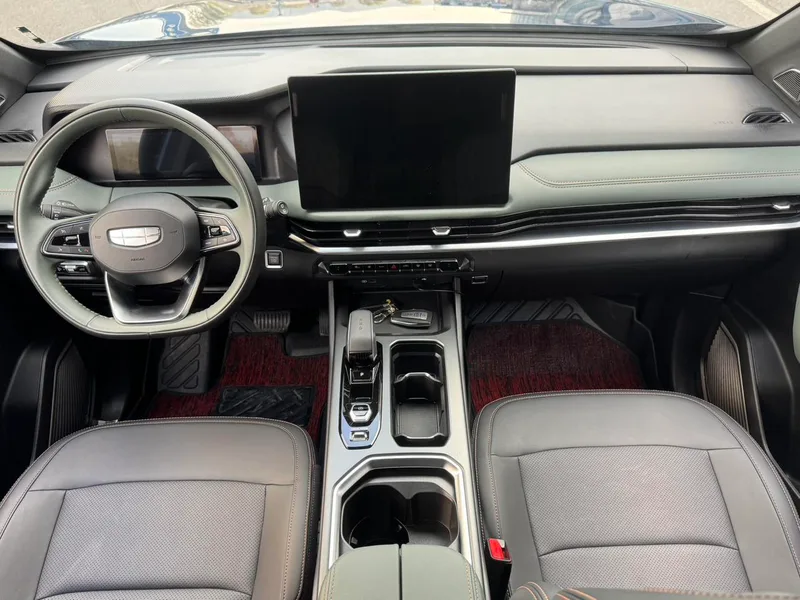Geely Okavango L 2024 2.0TD DCT Премиальная комплектация интерьер фото 13 Geely Okavango L 2024 2.0TD DCT Премиальная комплектация интерьер фото 13