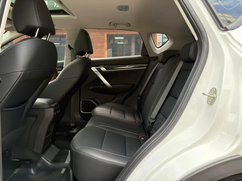 Geely Coolray 2025 1.5L CVT Superpower MAX exterior photo 5 Geely Coolray 2025 1.5L CVT Superpower MAX exterior photo 5