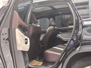 Geely Monjaro 2021 2.0TD DCT EVO Two-wheel drive noble type interior photo 11 Geely Monjaro 2021 2.0TD DCT EVO Two-wheel drive noble type interior photo 11