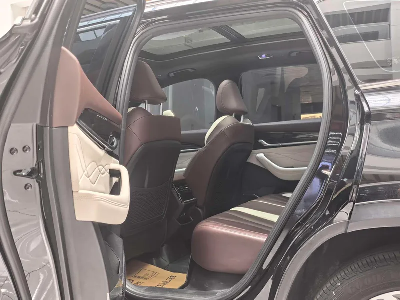 Geely Monjaro 2021 2.0TD DCT EVO Two-wheel drive noble type interior photo 11 Geely Monjaro 2021 2.0TD DCT EVO Two-wheel drive noble type interior photo 11