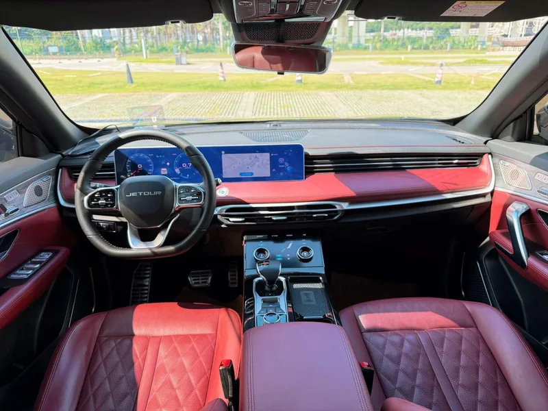 Jetour X70 PLUS 2023 1.6T DCT Strong person PRO 7 seat interior photo 11 Jetour X70 PLUS 2023 1.6T DCT Strong person PRO 7 seat interior photo 11