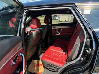 Jetour X70 PLUS 2023 1.6T DCT Strong person PRO 7 seat interior photo 13 Jetour X70 PLUS 2023 1.6T DCT Strong person PRO 7 seat interior photo 13