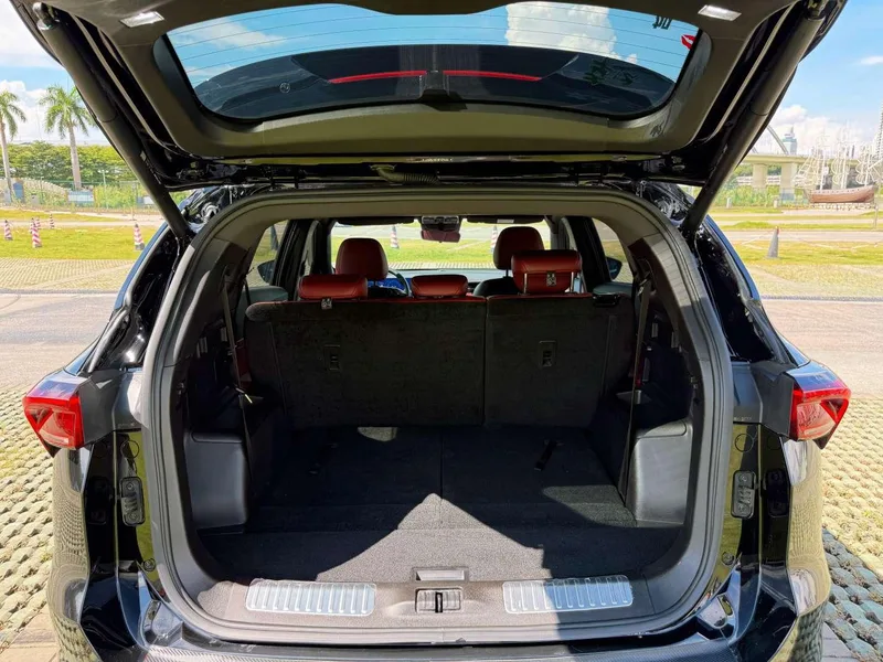 Jetour X70 PLUS 2023 1.6T DCT Strong person PRO 7 seat interior photo 17 Jetour X70 PLUS 2023 1.6T DCT Strong person PRO 7 seat interior photo 17