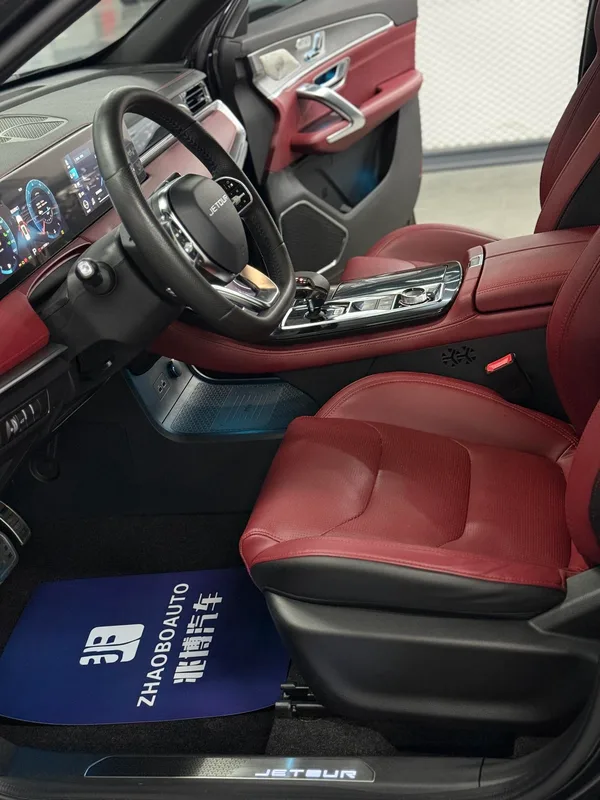 Jetour X70 PLUS 2021 Restyling 1.6T DCT sky 5 seat interior photo 14 Jetour X70 PLUS 2021 Restyling 1.6T DCT sky 5 seat interior photo 14