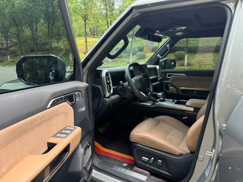 Jetour T2 2023 2.0TD Four-wheel drive Time travel PRO interior photo 9 Jetour T2 2023 2.0TD Four-wheel drive Time travel PRO interior photo 9